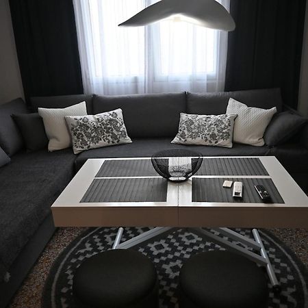Haris 303 Apartment By Vpn Accomodation Athen Exterior foto